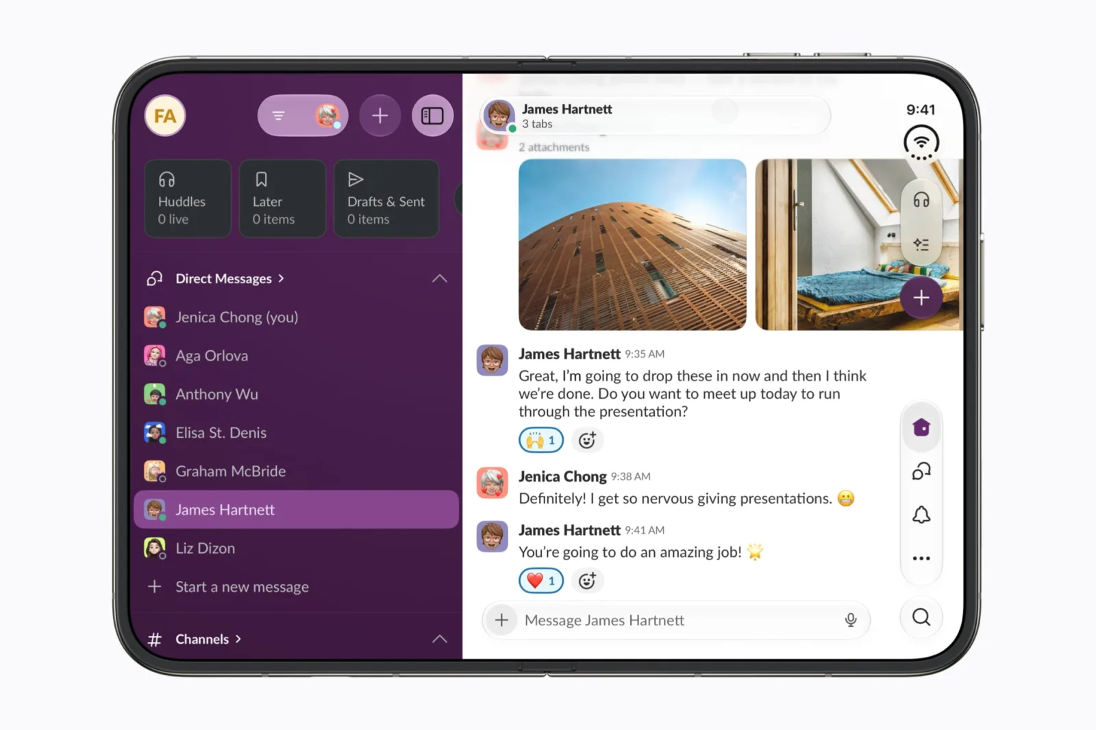 iPhone Duo aberto, com o aplicativo Slack ocupando a tela interna