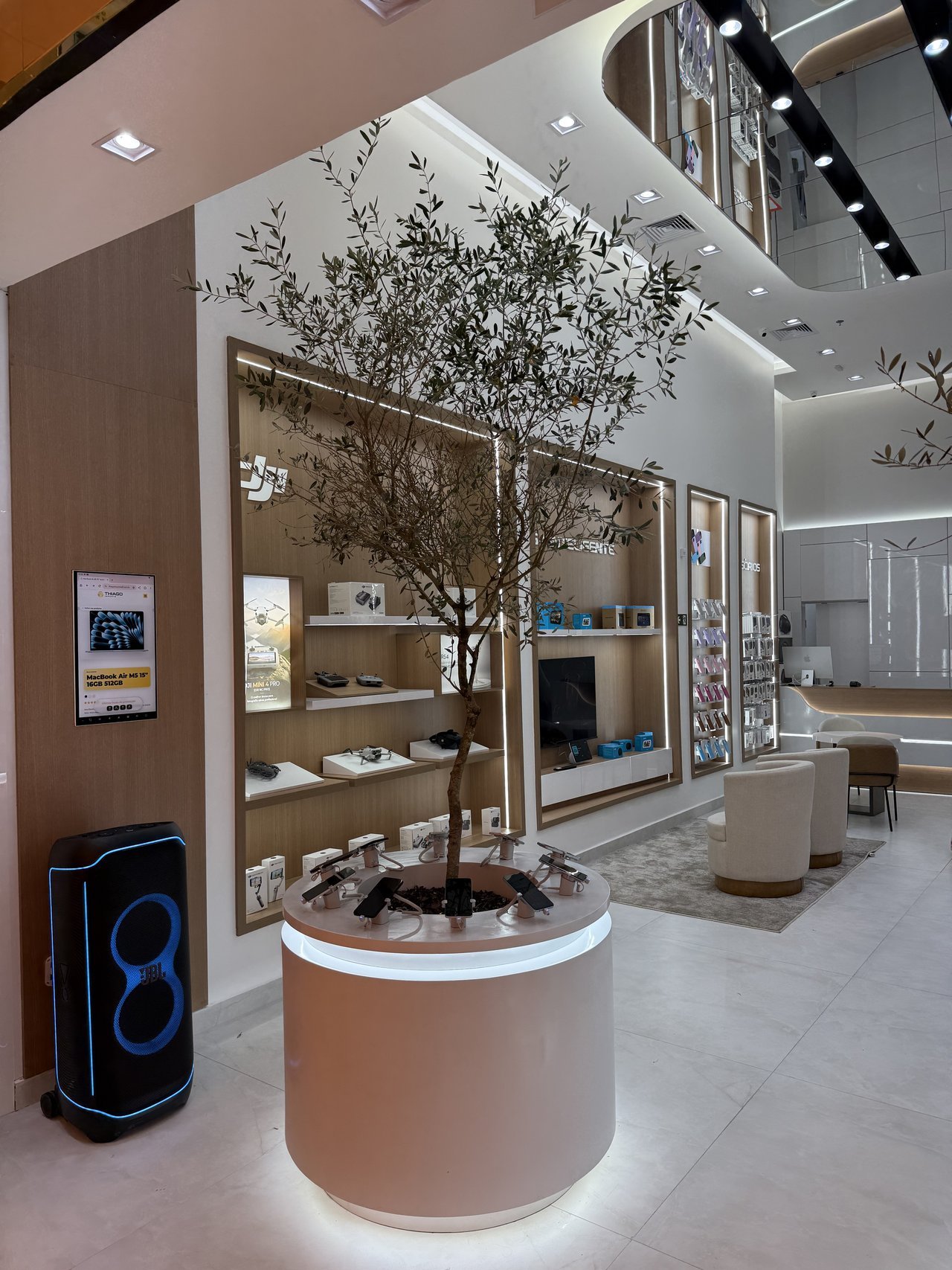 TShop Manhattan — Águas Claras